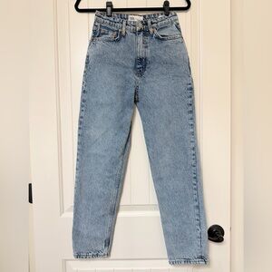ZARA The 90s Mom fit jeans size 2